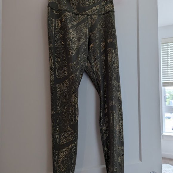 Nike Women Size S/P/CH Women's Dark Green Leggings - Picture 4 of 4